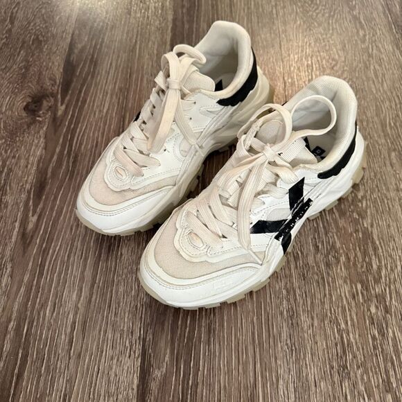 John Richmond Free Time Sneaker In White - Picture 5 of 11